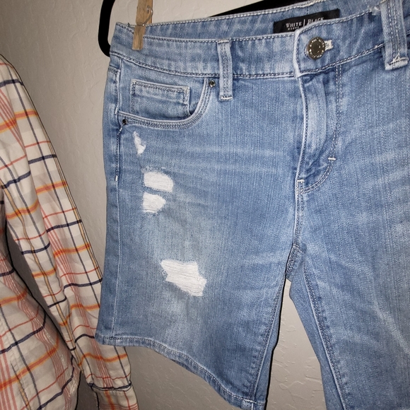 White House Black Market destructed girlfriend jean bermuda shorts - Picture 5 of 15